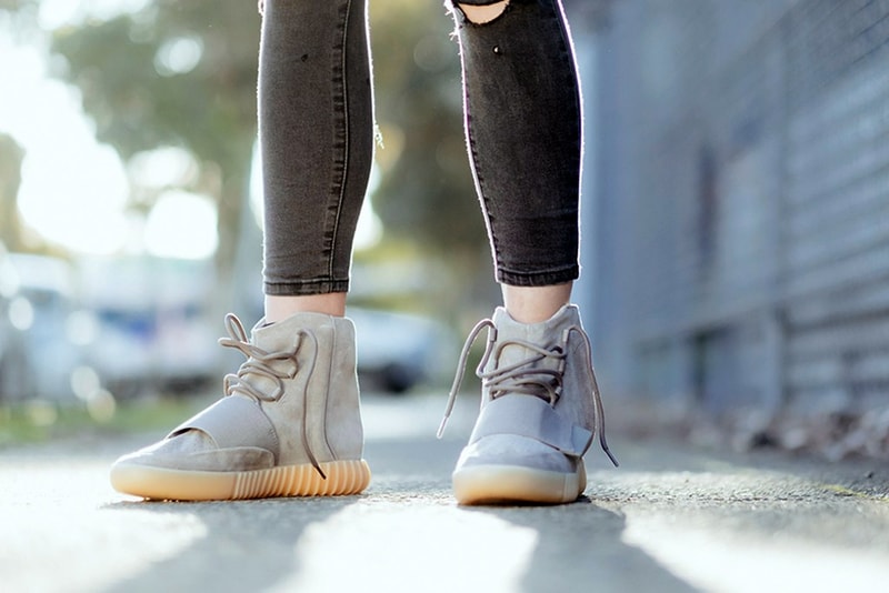 近賞 Yeezy Boost 750 全新配色設計「Light Grey」