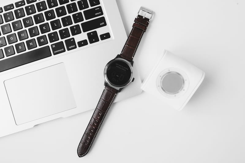 Fossil Q Founder 黑鋼魂全新皮革及尼龍錶帶上架