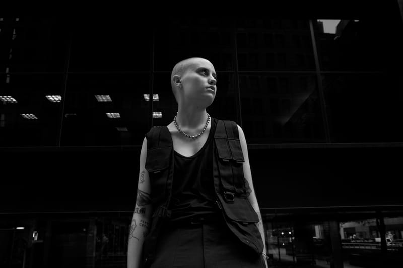 Third Looks 打造 Eyes & Sins 造型特輯