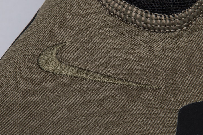 ACRONYM x NikeLab Air Presto Mid Detail