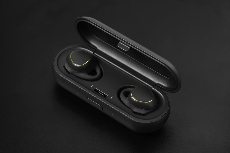 運動型耳機 － Samsung Gear IconX 藍芽連接的快感