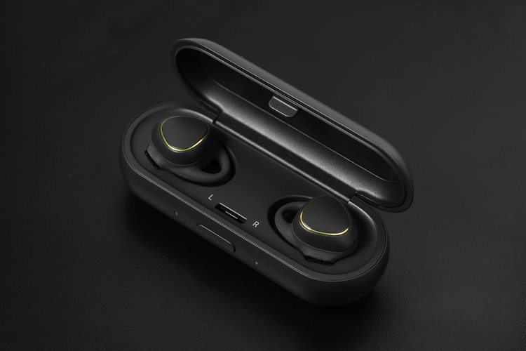 運動型耳機 - Samsung Gear IconX 藍芽連接的快感