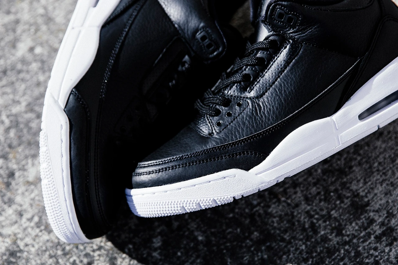 Air Jordan 3 "Cyber Monday"