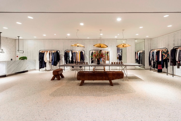 JOYCE 中環旗艦店重新開幕-首個三維虛擬實境時尚展「THE GOLDEN NEEDLE」開催