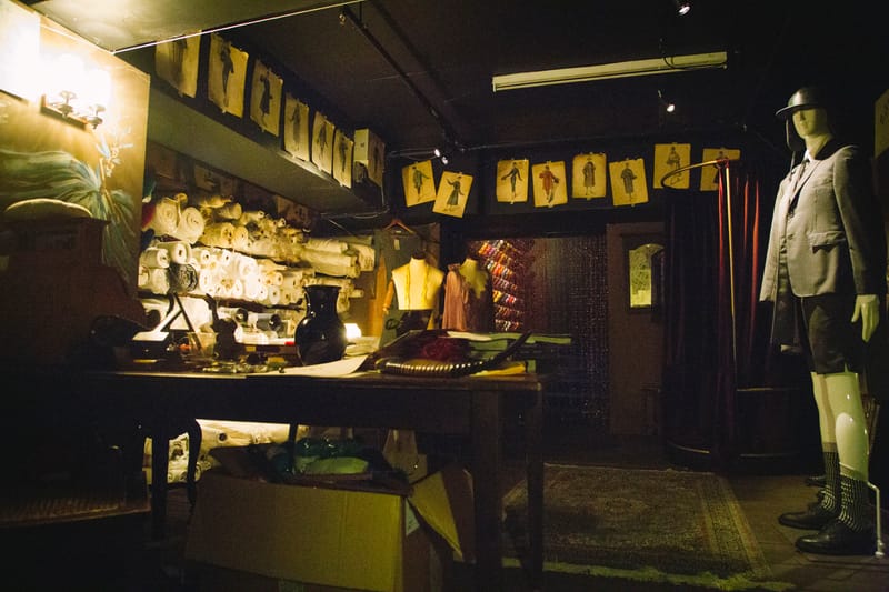 率先走進 JOYCE 時尚秘境「The Golden Needle」三維虛擬實境舞台