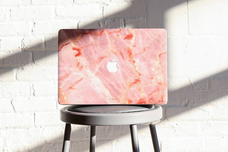 仍未決定升級 iPhone、MacBook 的您，可先為機身換上多色雲石新裝