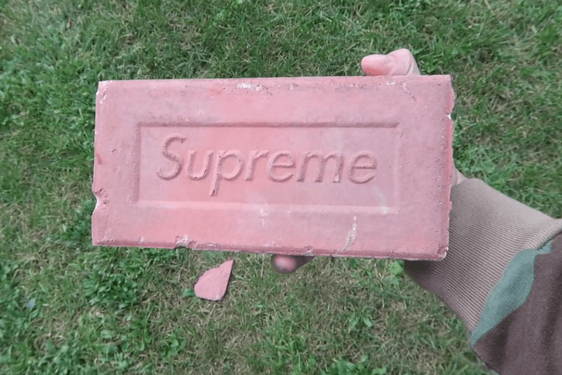 無奇不有－Supreme 磚頭墜落測試影片