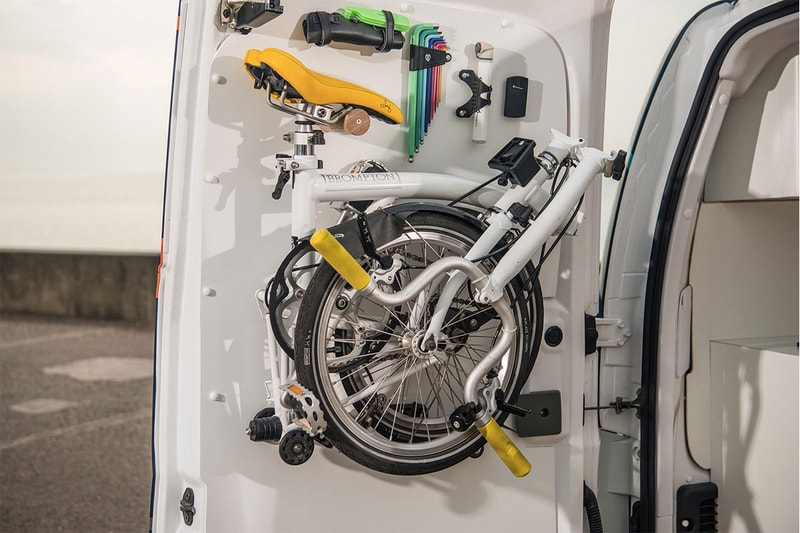 Nissan e-NV200 WORKSPACe X Studio Hardie 流動辦公室