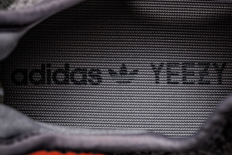 【重量級無料放送】神級球鞋 YEEZY BOOST 350 V2 元祖配色「Beluga」