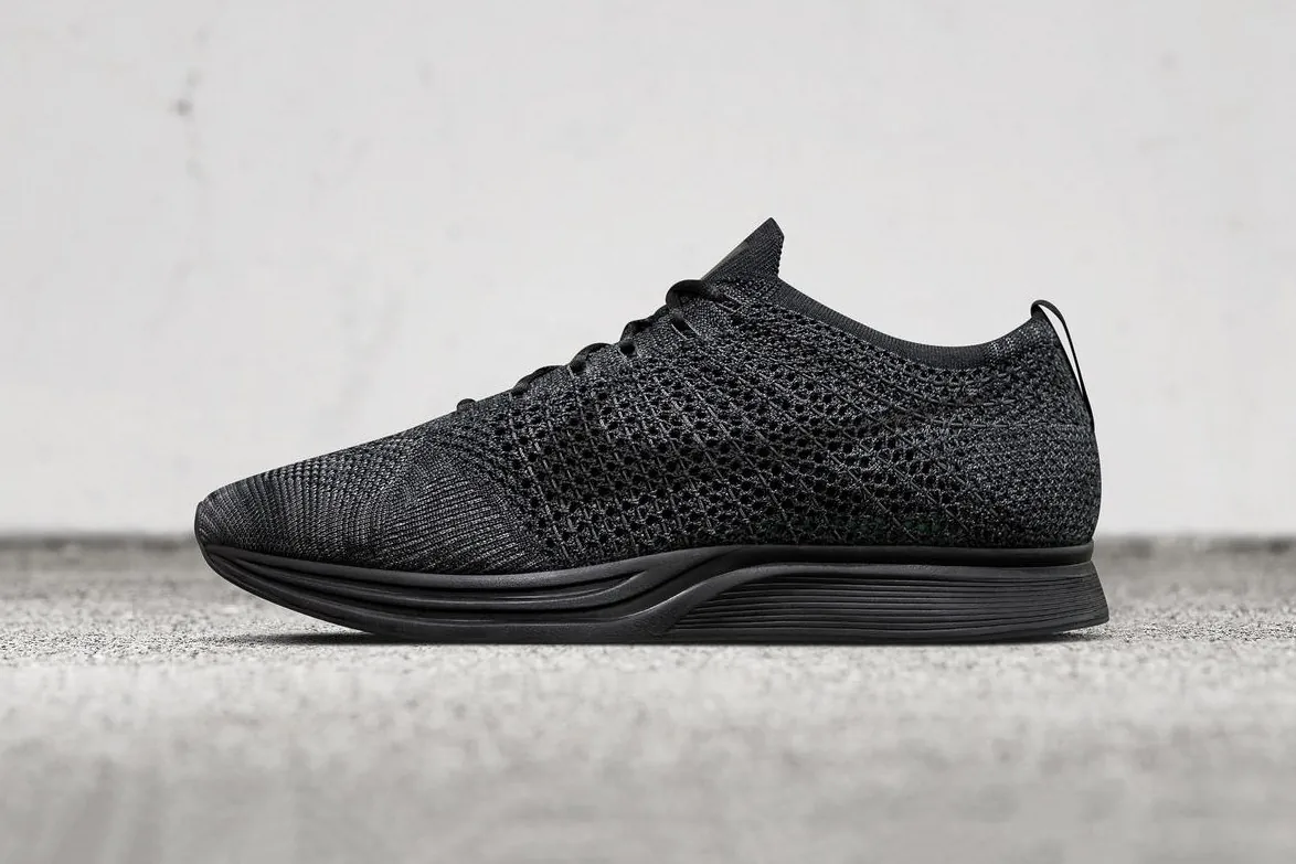 flyknit racer black