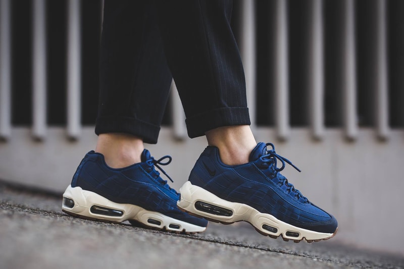 nike wmns air max 95 coastal blue and sail