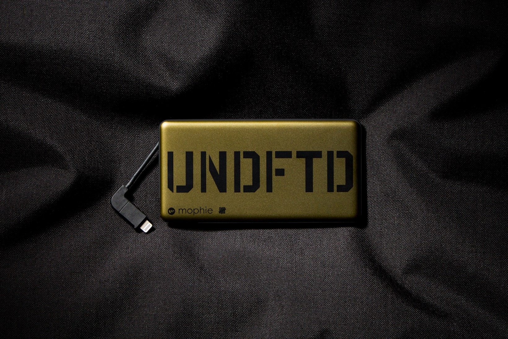 UNDEFEATED x mophie Powerstation Plus Mini