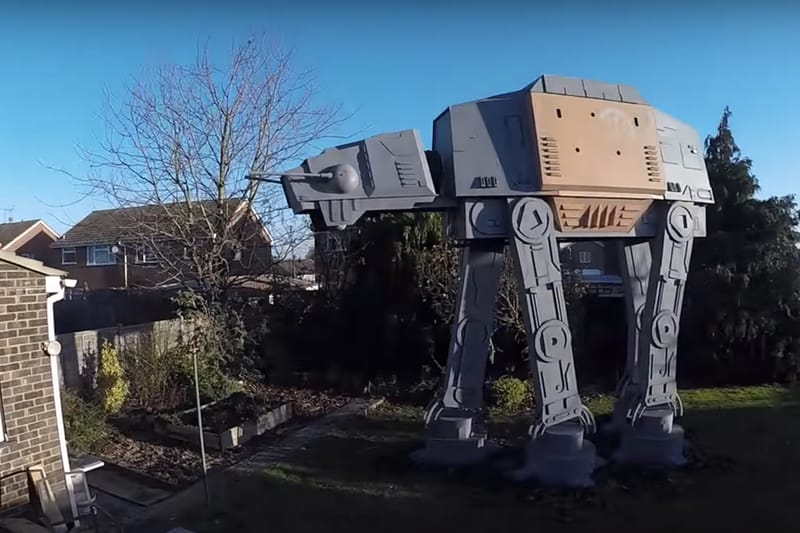 英網絡紅人建造巨大版《Star Wars》AT-AT「玩具」