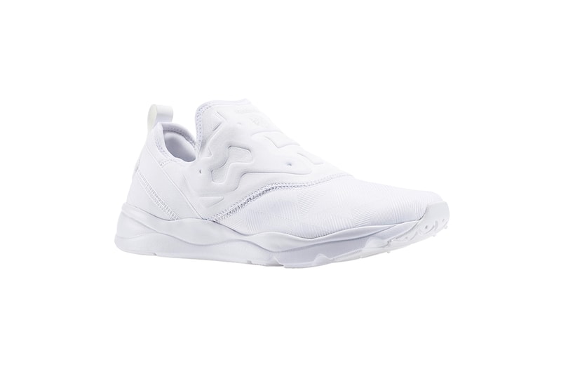 Reebok Furylite Slip On 全新黑、白配色上架
