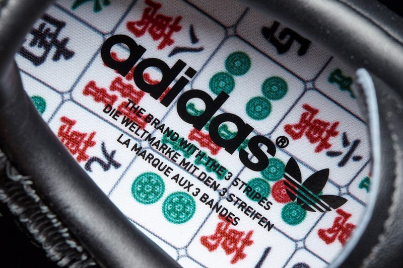 adidas Originals 雞年著雞鞋