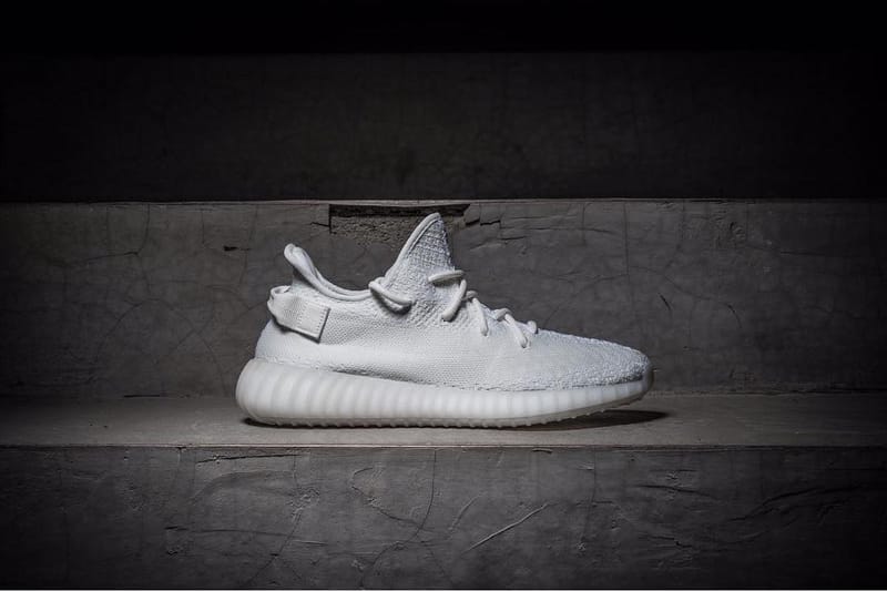 350 v2 all white