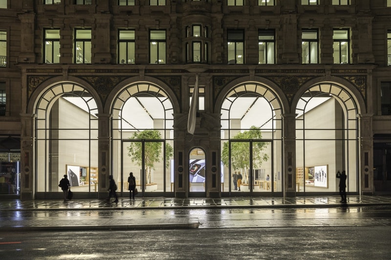 Apple Store Regent Street now open