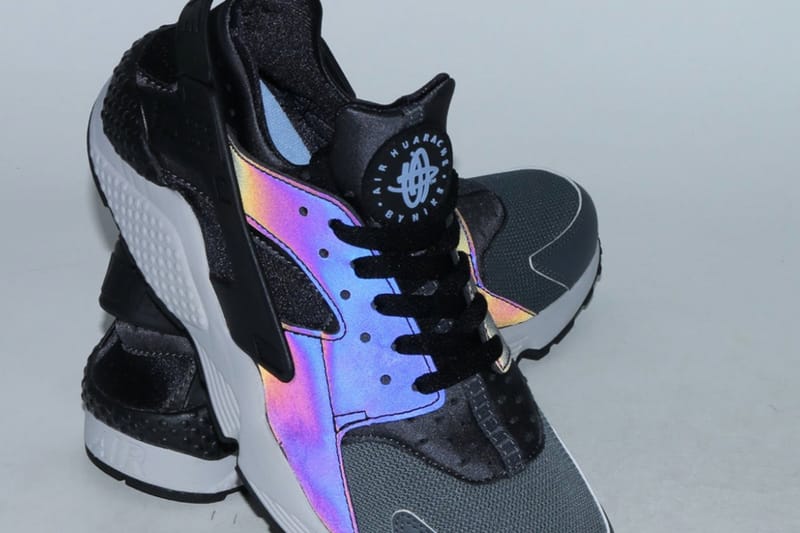 NIKE SPORTSWEAR 日本限定幻彩反光「AURORA PACK」