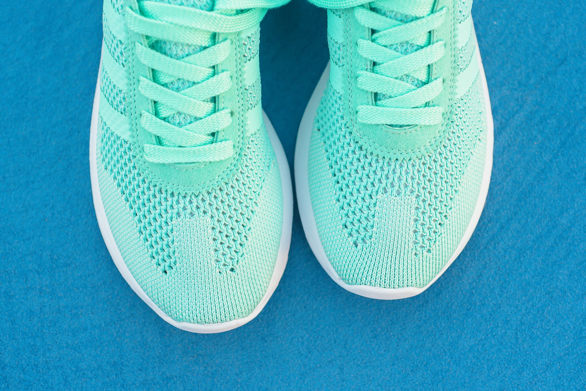 adidas Flashback Primeknit 鞋款推出全新配色