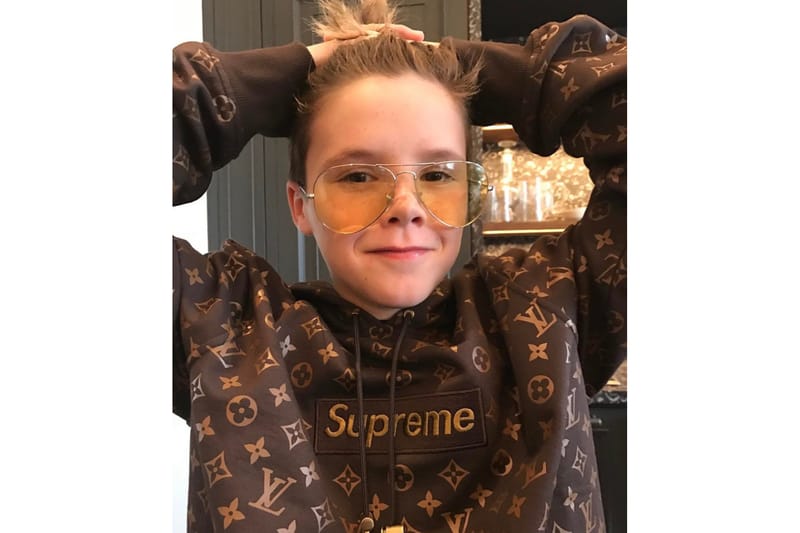 Cruz Beckham 率先上身 Louis Vuittion x Supreme 聯名連帽衫