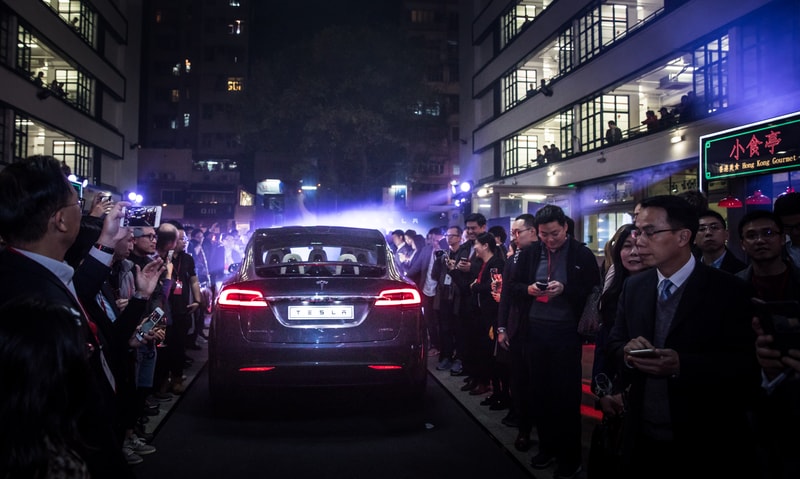 首批 TESLA Model X 正式着陸遊走香港