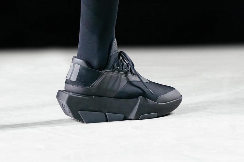 搶先預覽 Y-3 全新鞋款 Mira Sneaker 