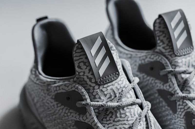 adidas AlphaBOUNCE 全新灰白配色上架