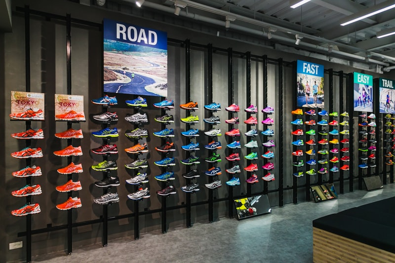 走進全新開幕 ASICS 台北旗艦店　