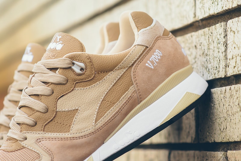 Diadora Italian V.7000 Bleached Sand Croissant