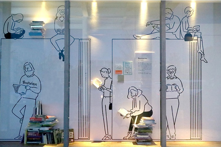 代官山蔦屋書店期間限定櫥窗設計「Bookworm」by 長場雄
