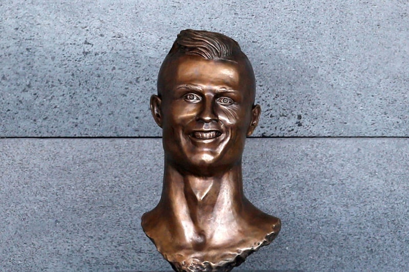 Cristiano Ronaldo 爆笑銅像－連 Messi 都要「讚好」