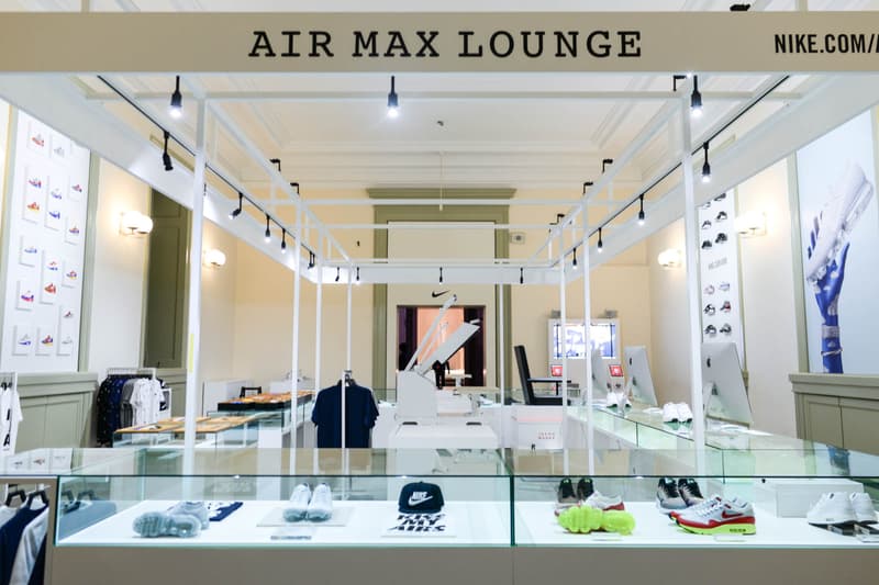 AIR MAX REVOLUTION TOKYO