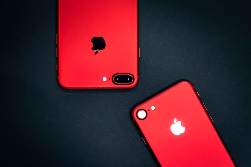 率先近賞 iPhone 7 (PRODUCT)RED™ 紅色特別版