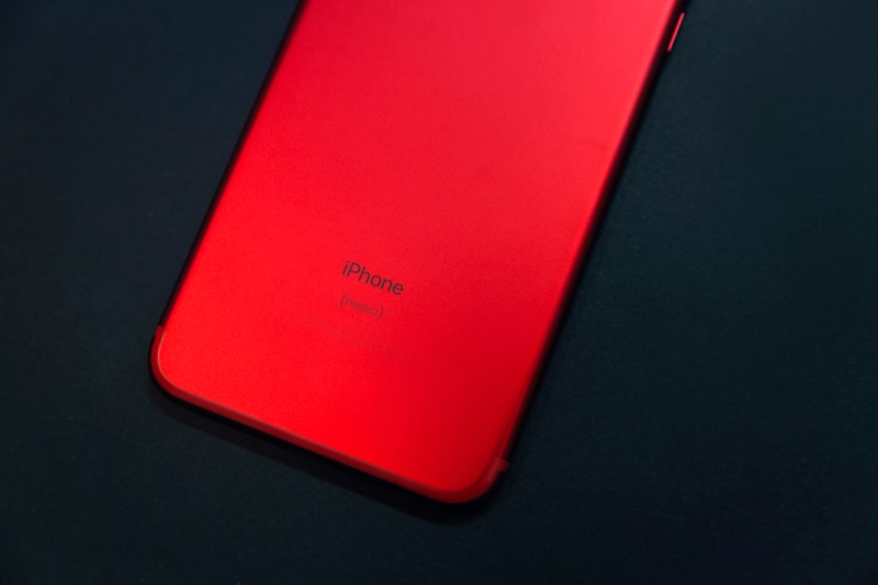 率先近賞 iPhone 7 (PRODUCT)RED™ 紅色特別版