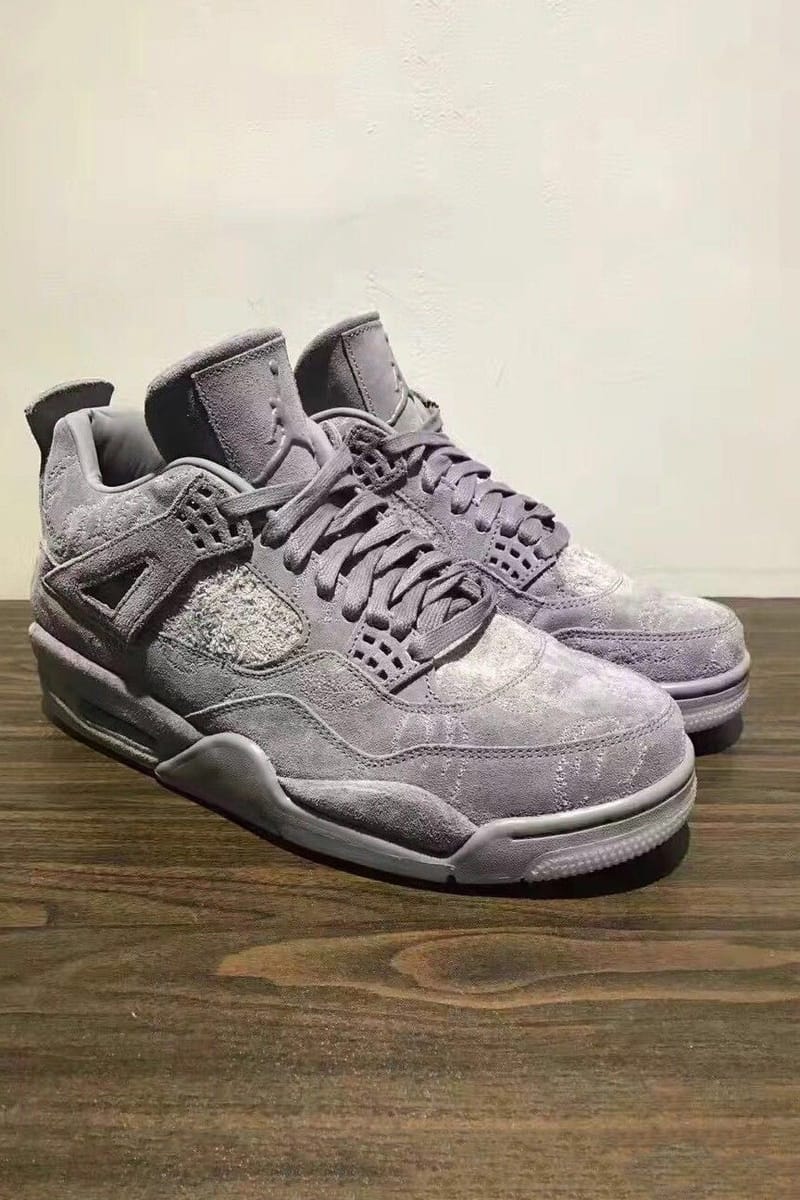 kaws nike air jordan 4