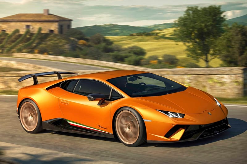 Lamborghini 正式發佈 Huracán Performante 超級跑車