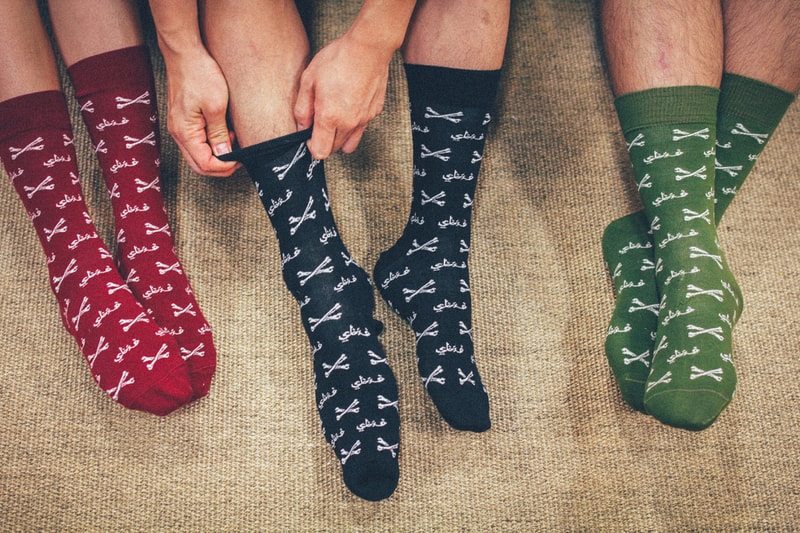 SBTG SURPLUS Happy Socks Crossbones Socks