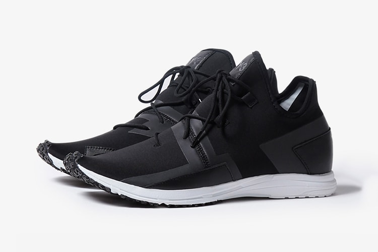Y-3 Arc RC 全新配色設計「Core Black」正式上架