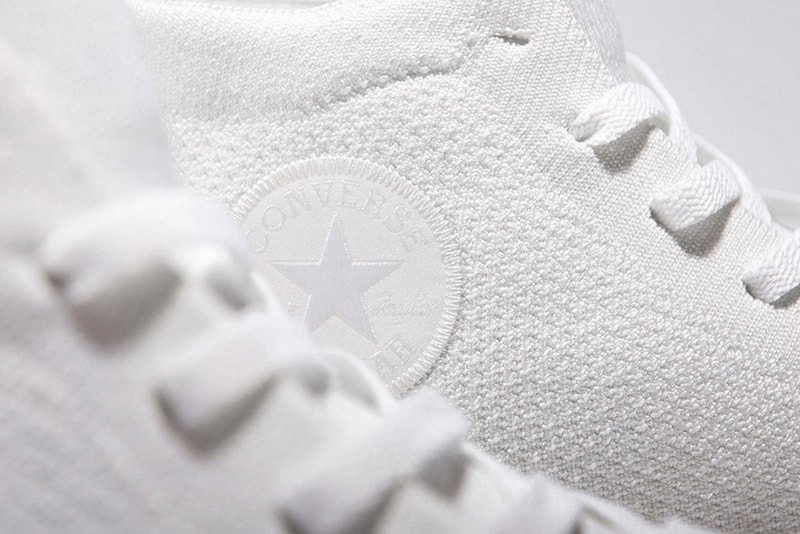 搭載了 Nike Flyknit 技術的 Converse Chuck Taylor All Star 全白配色