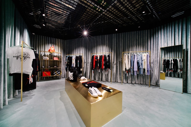OFF-WHITE c/o Virgil Abloh™ HONG KONG Second Store