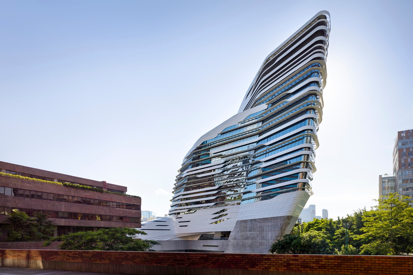 7 座務必知道由 Zaha Hadid 所設計之標誌性建築物