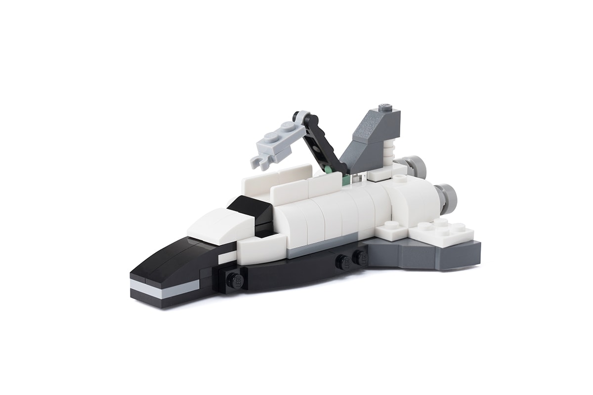 LEGO Apollo Saturn V 纪念版积木连同香港区太