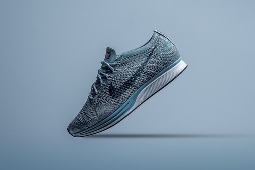 Nike Flyknit Racer「Legion Blue」先行發賣