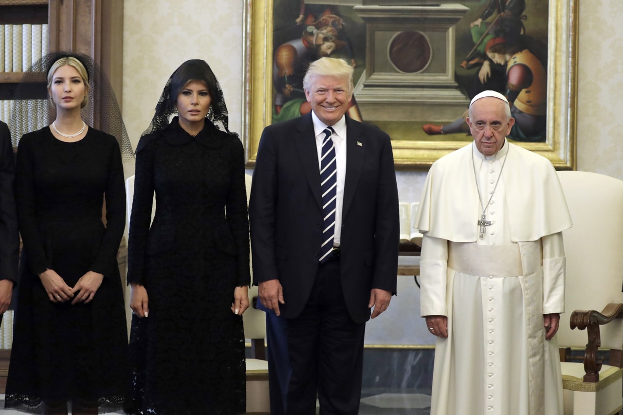 Donald Trump 與 Pope Francis 合照遭網友瘋狂改圖