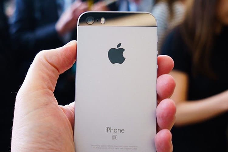 美國 2017 年智慧型手機滿意度調查出爐 - iPhone SE 奪冠