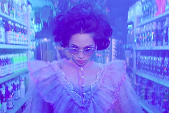 華麗變身!水原希子出演 MARC JACOBS EYEWEAR 2017 春夏系列