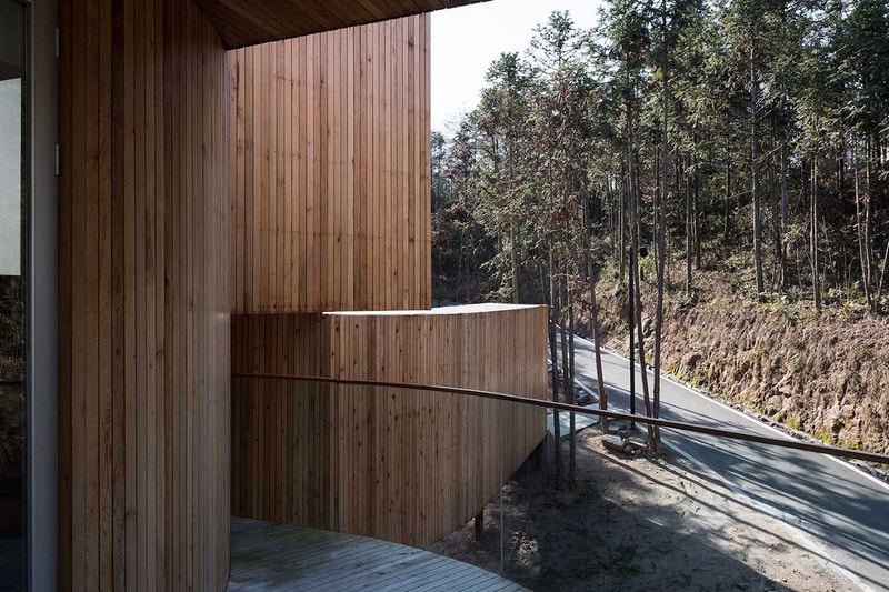 本構建築事務所於中國黃山打造型格度假屋「齊雲山樹屋」