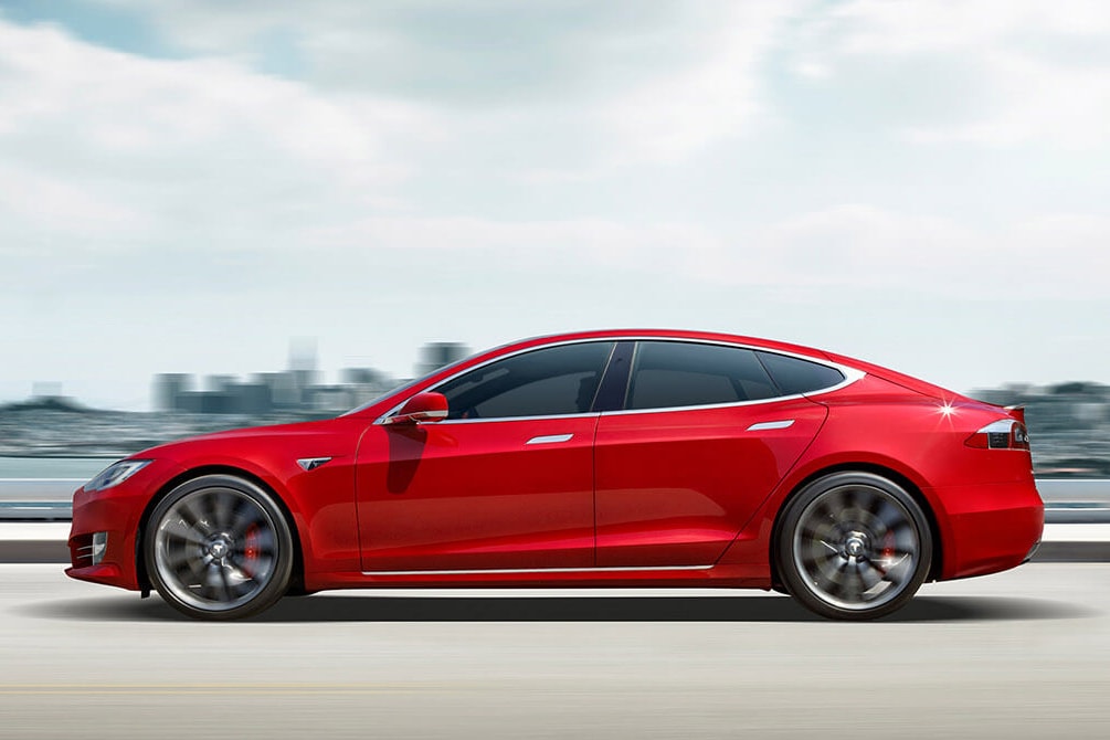 Tesla 少量已登記 Model S 或 Model X 以稅前價格發售