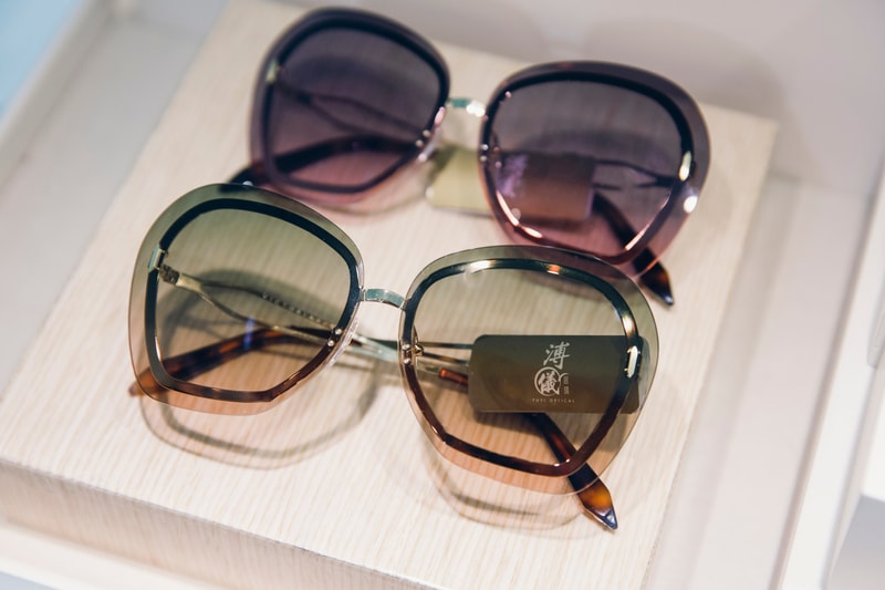 走進 Victoria Beckham x 溥儀眼鏡「Puyi Wardrobe」眼鏡展