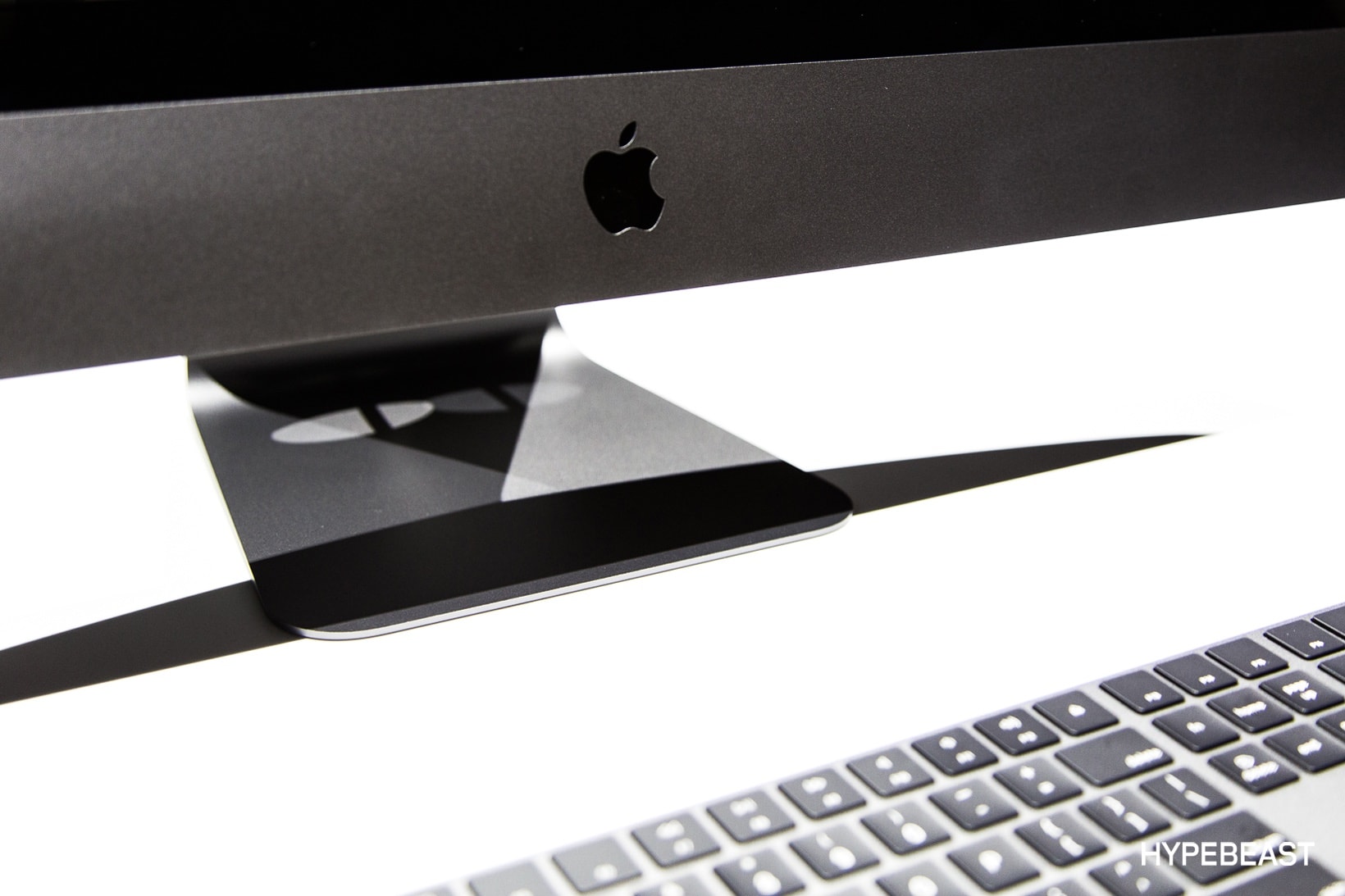 Apple iMac Pro Space Gray First Look